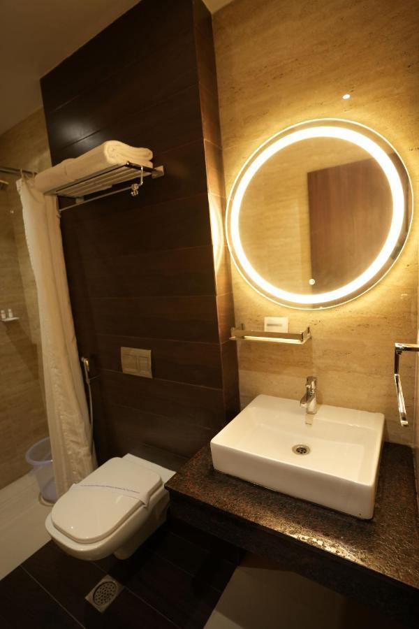 Sri Ambal Grand Hotel Virudunagar Exterior photo